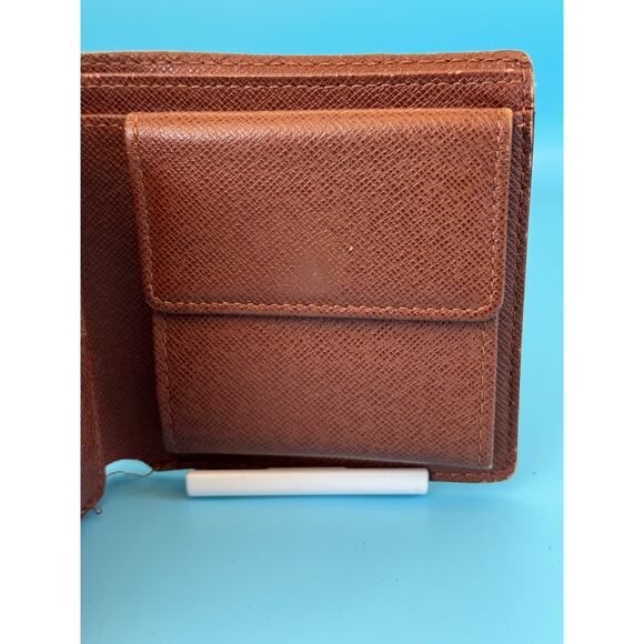 Louis Vuitton Monogram Marco Wallet - Picture 7 of 12